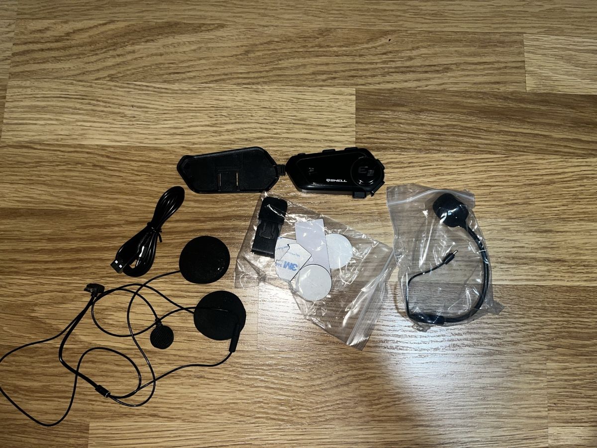 Casques audio: Snell E2 Bluetooth Intercom Headset  – D'occasion à Grüningen par fly_l62g 1