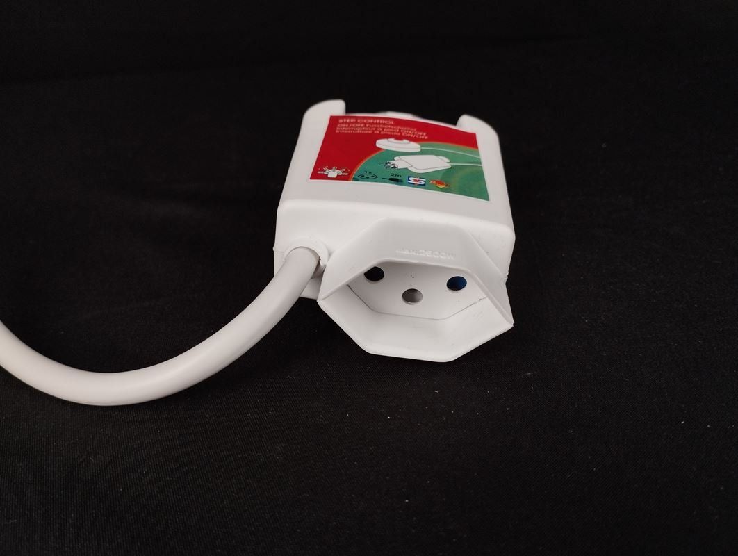 Interruttori: STEFFEN Schlaufstecker mit Universal-Dimmer – Usato da Schübelbach venduto da Restwert_Schubelbach 1