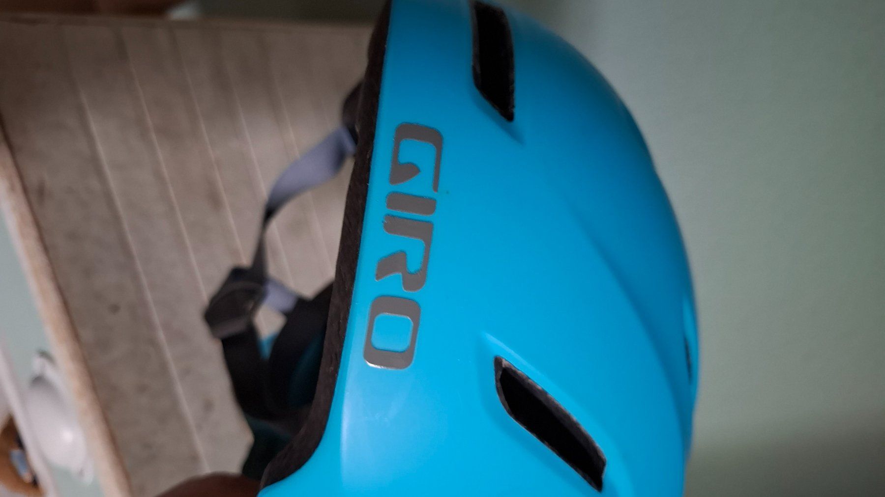 Giro Casques: Fahrradhelm Giro – D'occasion à Alpthal par Ing3_rid 4