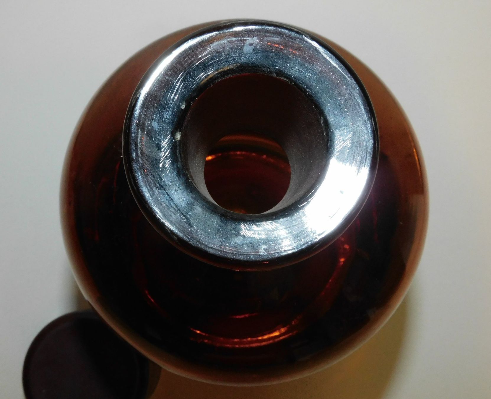 Laborzubehör: Apotheker Flasche antik 1 liter   mit Bakelit Deckel – Gebraucht aus Sursee von 76 4