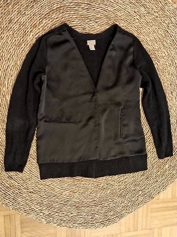 Jacken: Minimalistische Strickjacke aus Seidenmischung – Gebraucht aus Zürich von Melianea