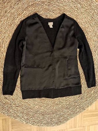 Minimalistische Strickjacke aus Seidenmischung