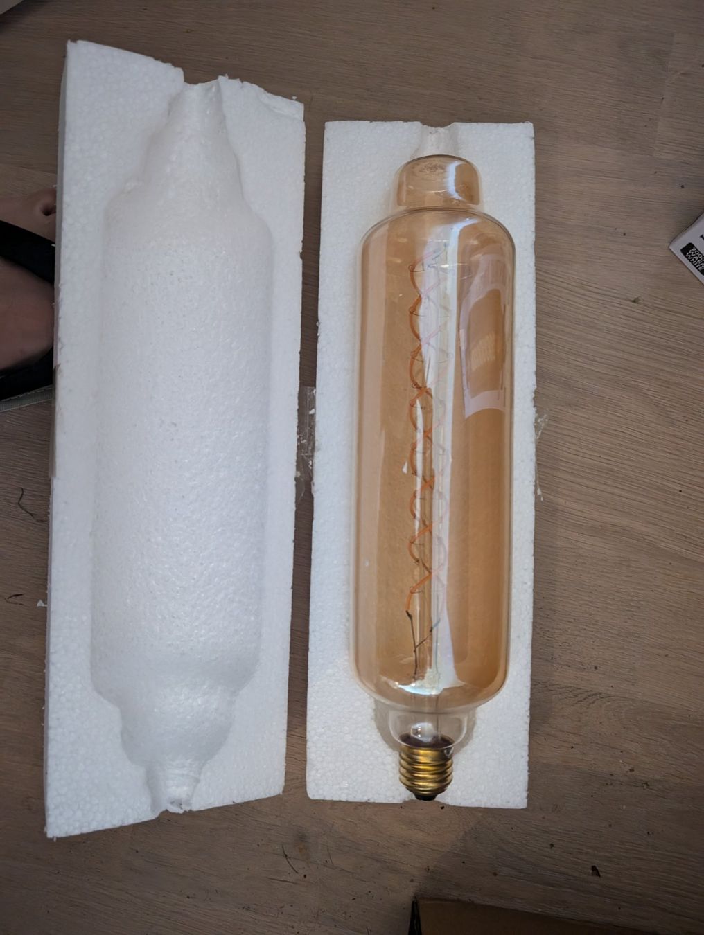 Lampes: LED LAMP – D'occasion à Fehraltorf par and_vvv2 1