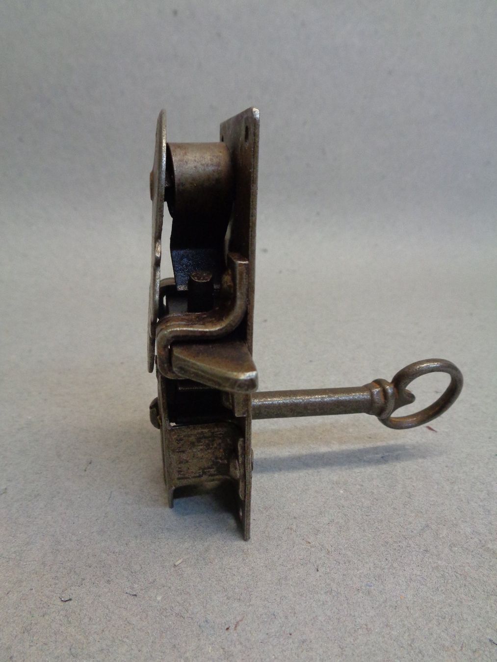 Cadenas: Schloss mit Schlüssel / Antik – D'occasion à Aarwangen par SEC500