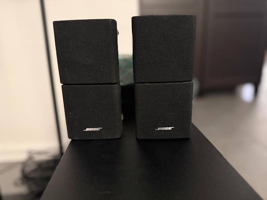 Lautsprecher: Bose indoor home surround sound speaker system – Gebraucht aus Rüschlikon von CourtneyM 2