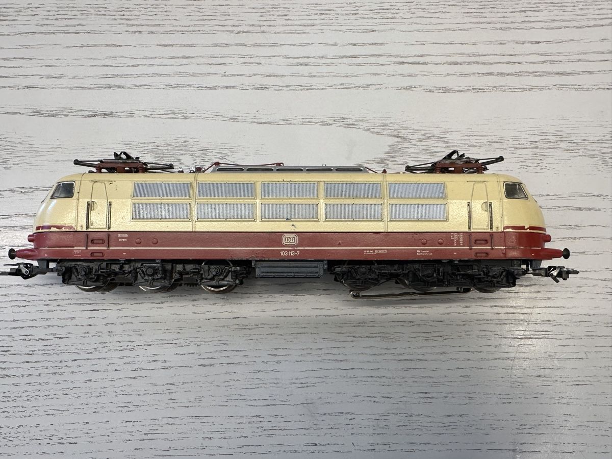 Märklin Modellini di ferrovie: Märklin 3357 DB BR 103 – Usato da Lupsingen venduto da New-Haven 3