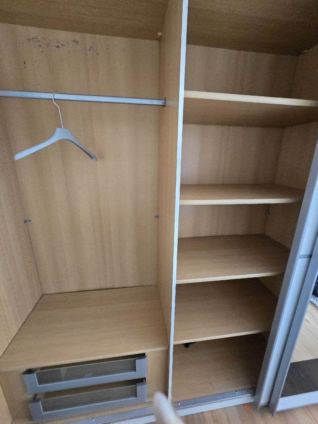 Armadi: Kleiderschrank  – Usato da Hünenberg venduto da len_xx6m 3
