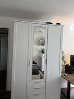 Kleiderschrank weiss mit Spiegel Schubladen neuwertig