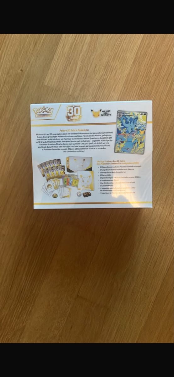 Pokémon Giocattoli: 30th anniversary ETB Deutsch – Nuovo e nell'imballaggio originale da Bäch SZ venduto da poo_h5p2 1