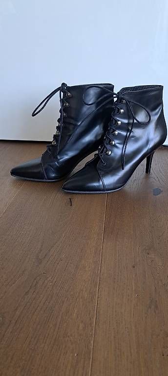 Damenschuhe: Navyboot Stiefeletten Schwarz Grösse 39 – Gebraucht aus Hergiswil NW von nad_py7f 4