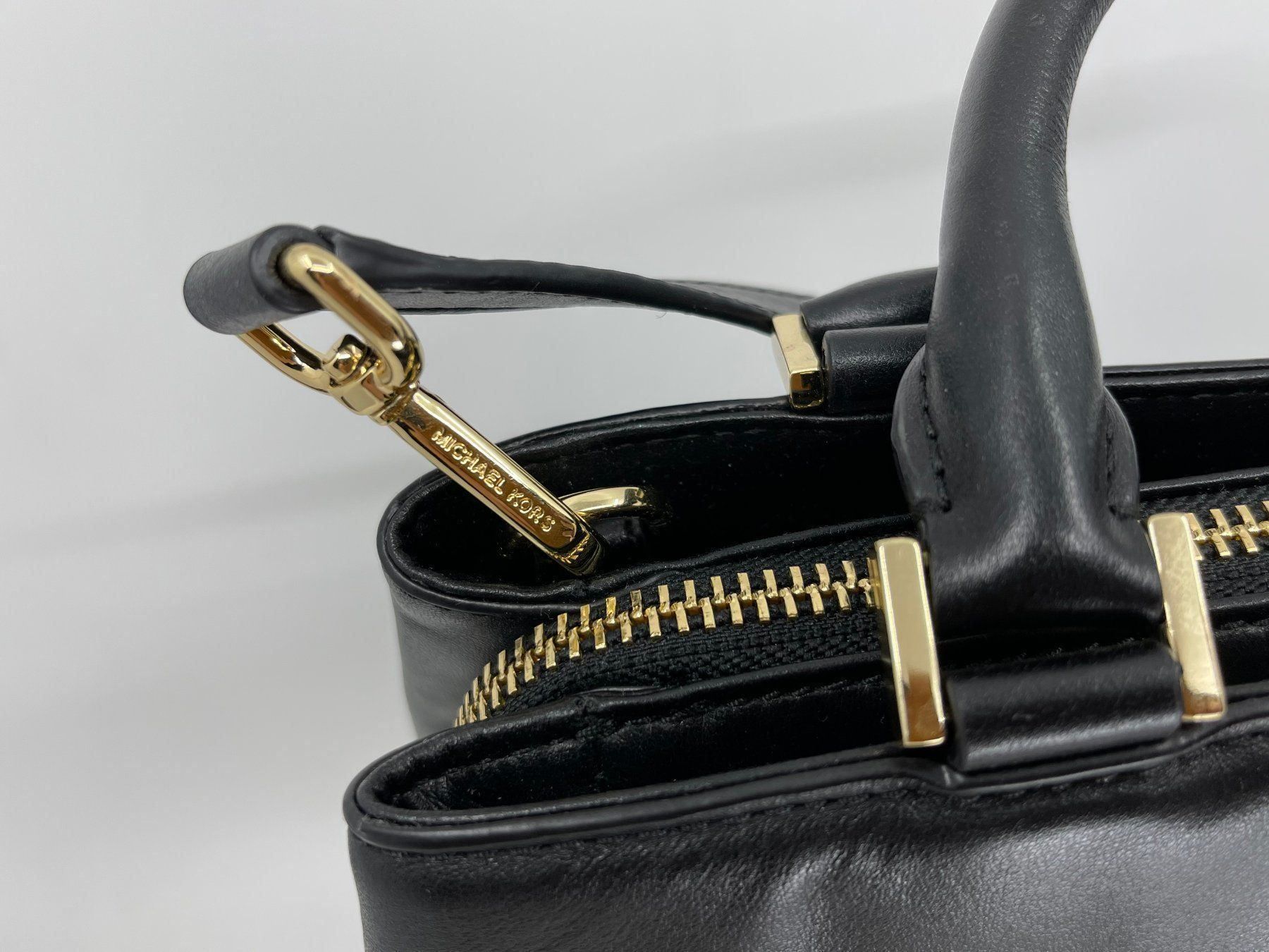 Michael Kors Taschen für Damen: Exclusive Michael Kors Handtasche – Neu (gemäss Beschreibung) aus Langwiesen von rtWebshop 1