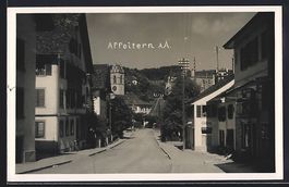 Affoltern a. A., Strassenpartie mit Bäu