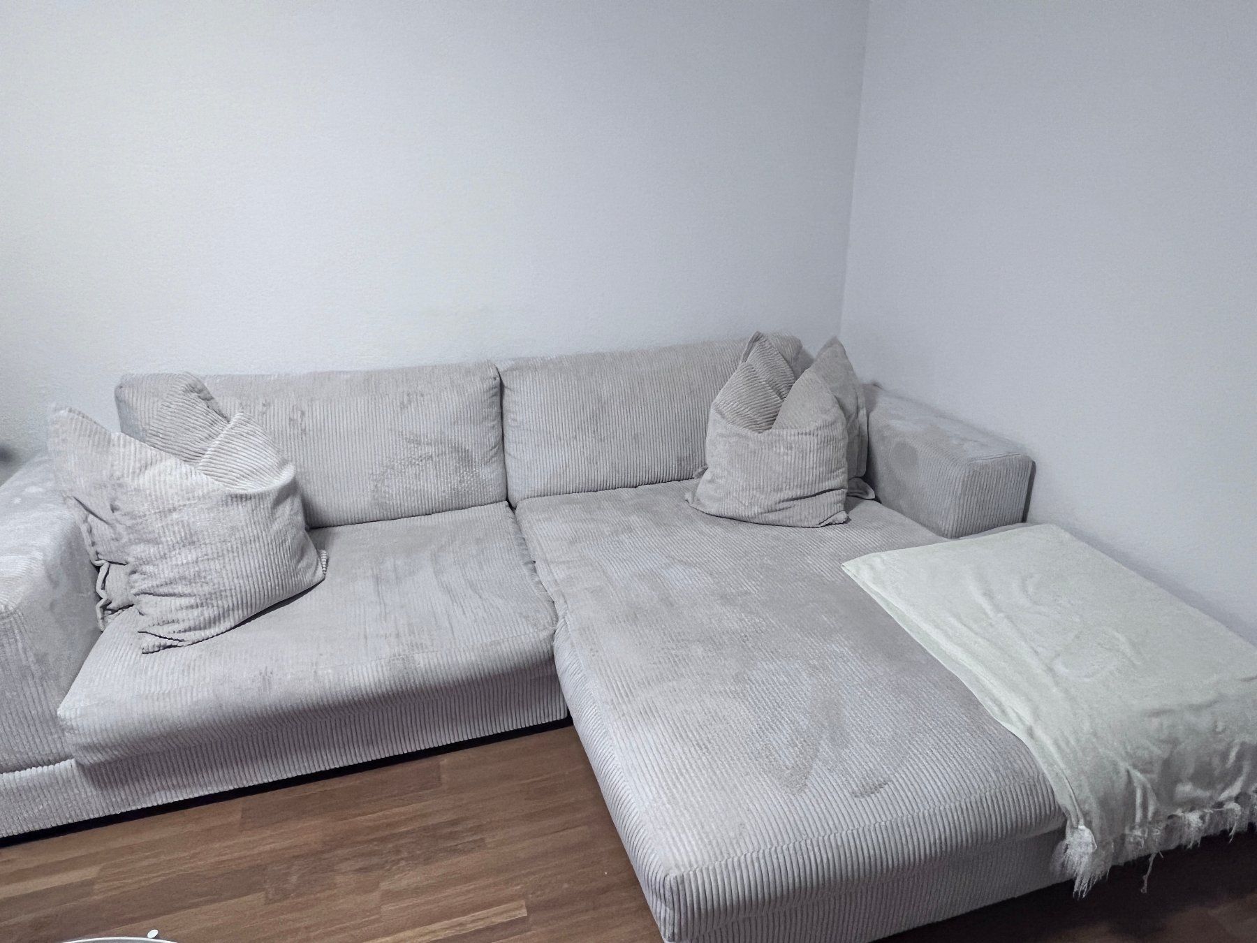 Conforama Sofas: Sofa – D'occasion à Villmergen par anu_q2f6