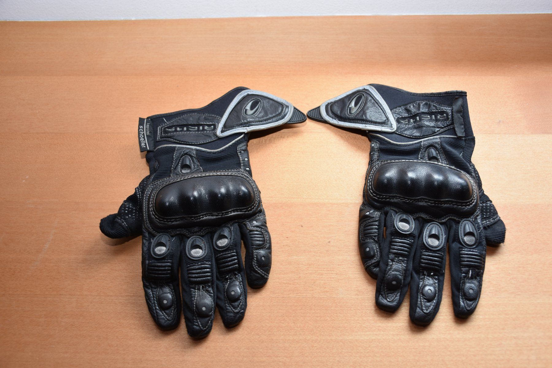 Guanti & manicotti: MOTORRAD HANDSCHUHE RITCHA – Usato da Seuzach venduto da Ladina3