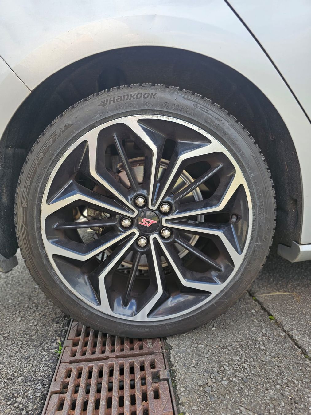 Ford Automobili: Ford Focus 1.0 ST Line – Usato da Arbon venduto da Ward_ 7