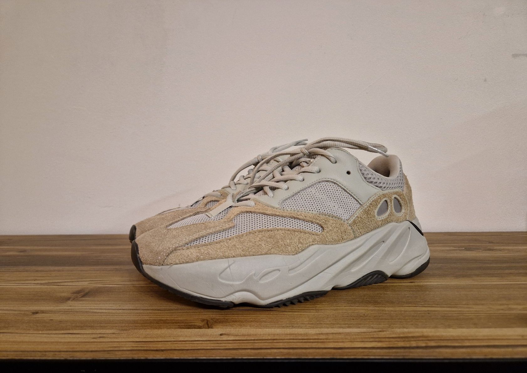 Herrenschuhe: Yeezy Boost 700 Salt – Gebraucht aus Widnau von Gian.schtt 2