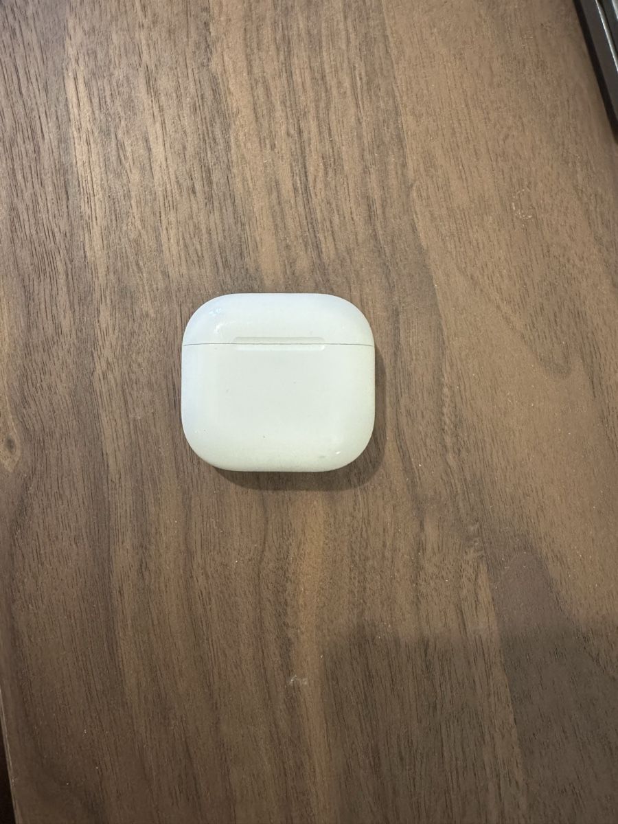Apple Casques audio: AirPods 4 (ANC) – D'occasion à Zug par Joelky 1