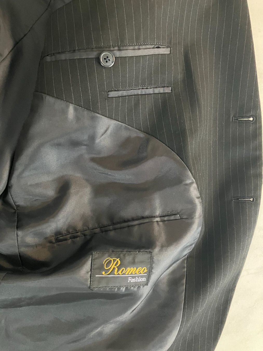 Costumes: Herrenanzug ca. XXL – D'occasion à Abtwil AG par Swissraver 5