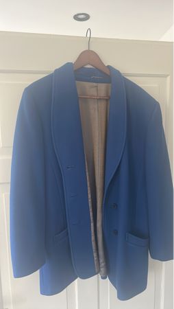 Blauer Mantel mit Kragen Grösse M guter Zustand