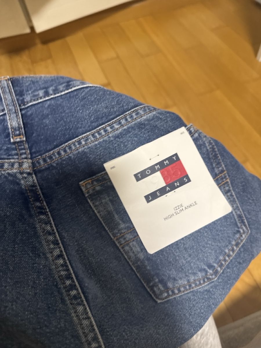 Tommy Hilfiger Jeans: Neue Tommy Jeans Gr. W28 L32 – Nuovo e nell'imballaggio originale da Füllinsdorf venduto da silberstern110 2