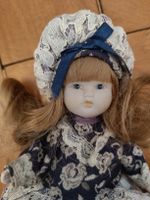 Poupée de collection en porcelaine, robe dentelle vintage ✨