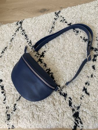 Schöne Tasche NEU