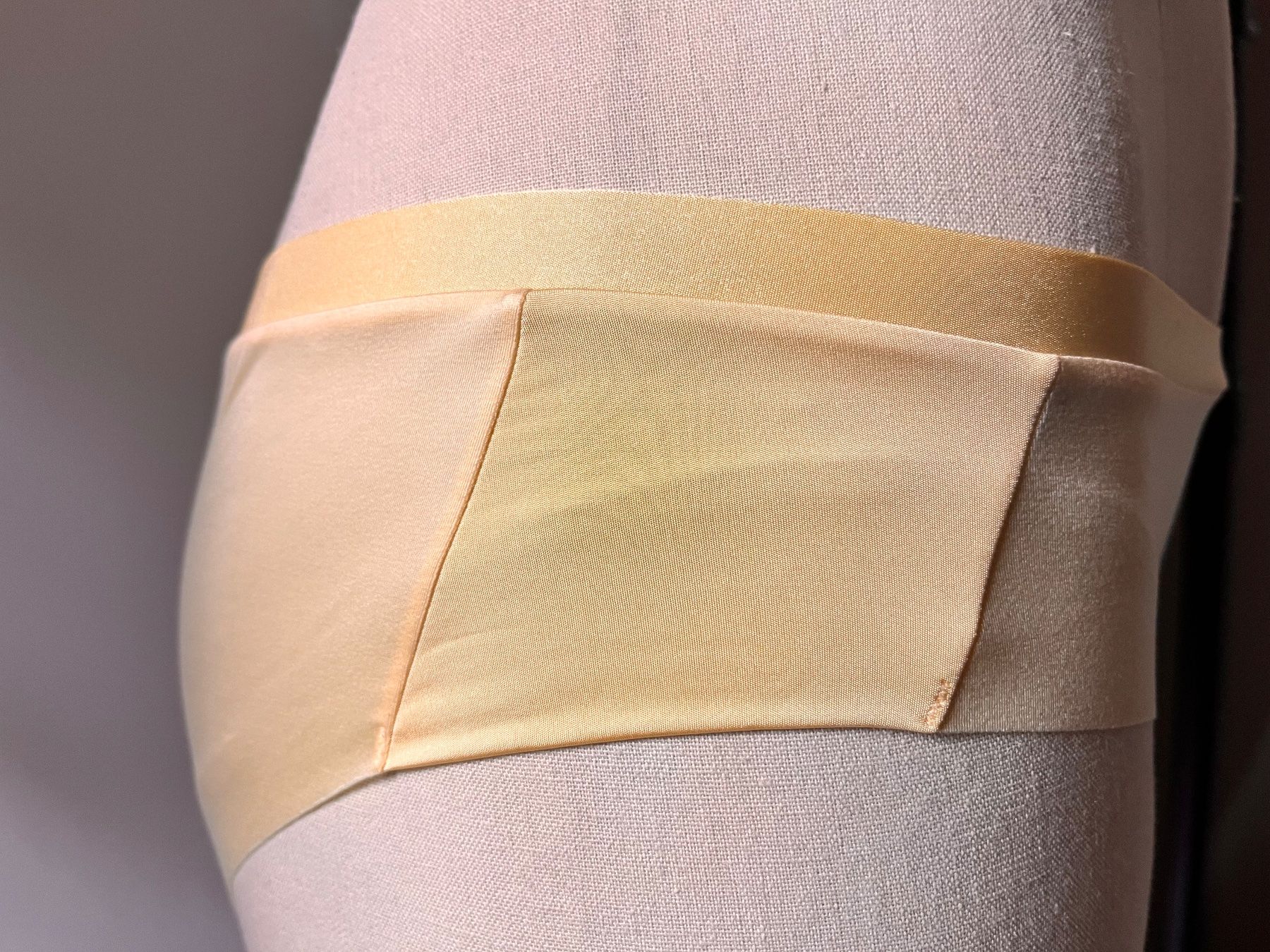 Triumph Altra biancheria intima: Hipster, Body Make-up Soft Touch, Triumph, Gr. 40, hellgelb – Nuovo e nell'imballaggio originale da Rudolfstetten venduto da gst_g7xl 5