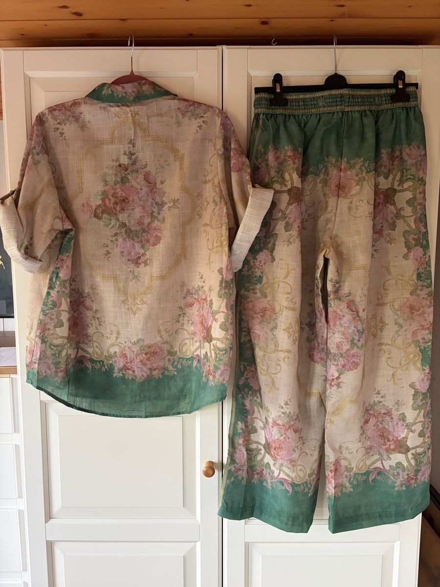 Jumpsuits: Floral Linen Blend Blouse & Pants – Neu (gemäss Beschreibung) aus St.Josefen von lop_lh8d 2