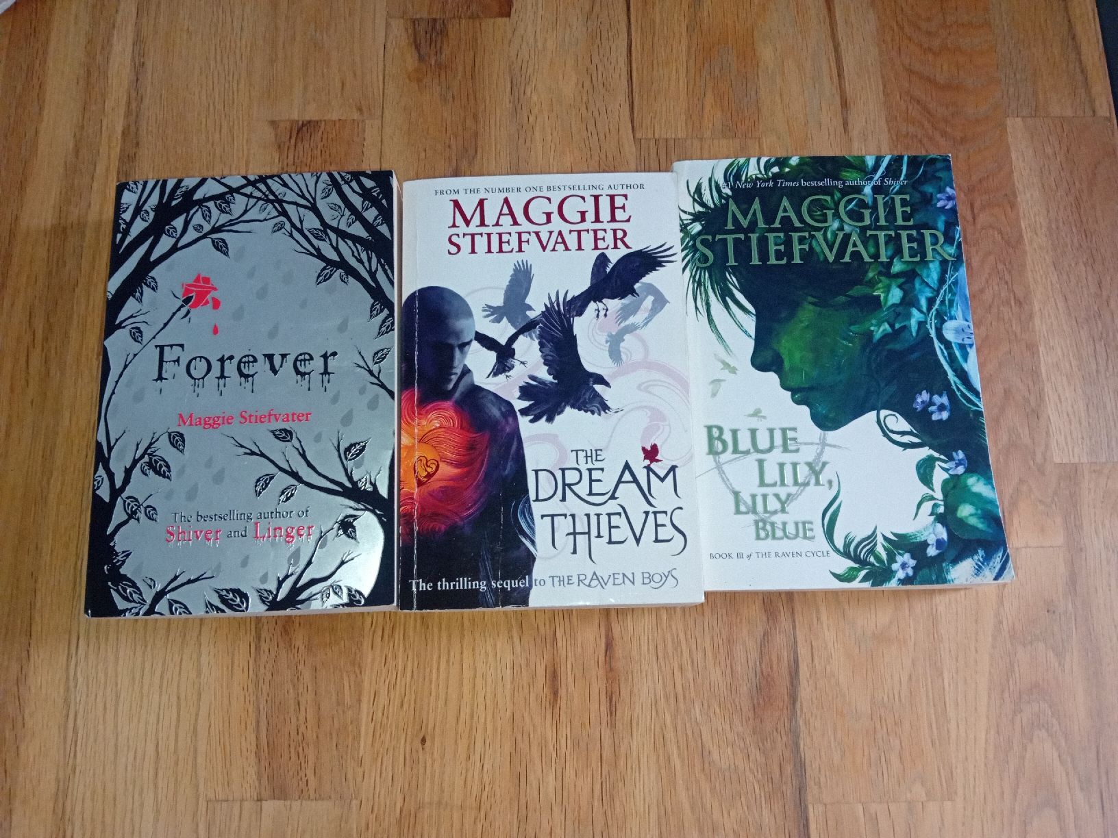 Libri: Maggie Stiefvater Raven Books – Usato da Zürich venduto da Mig_fpy8