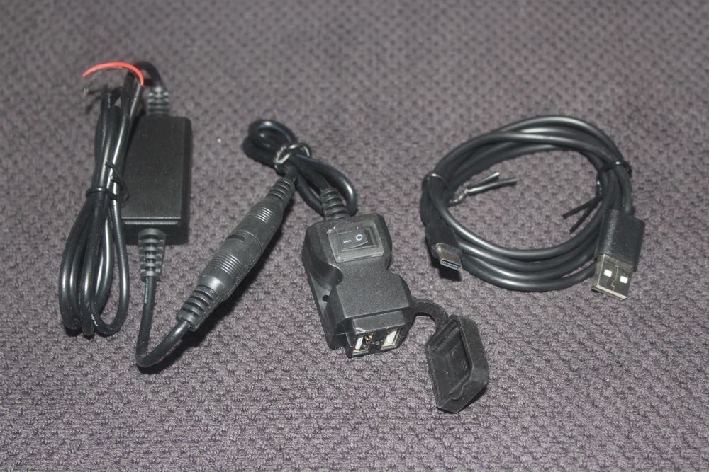 2in1 Motorrad 2 USB Ladegerät +C. KABEL