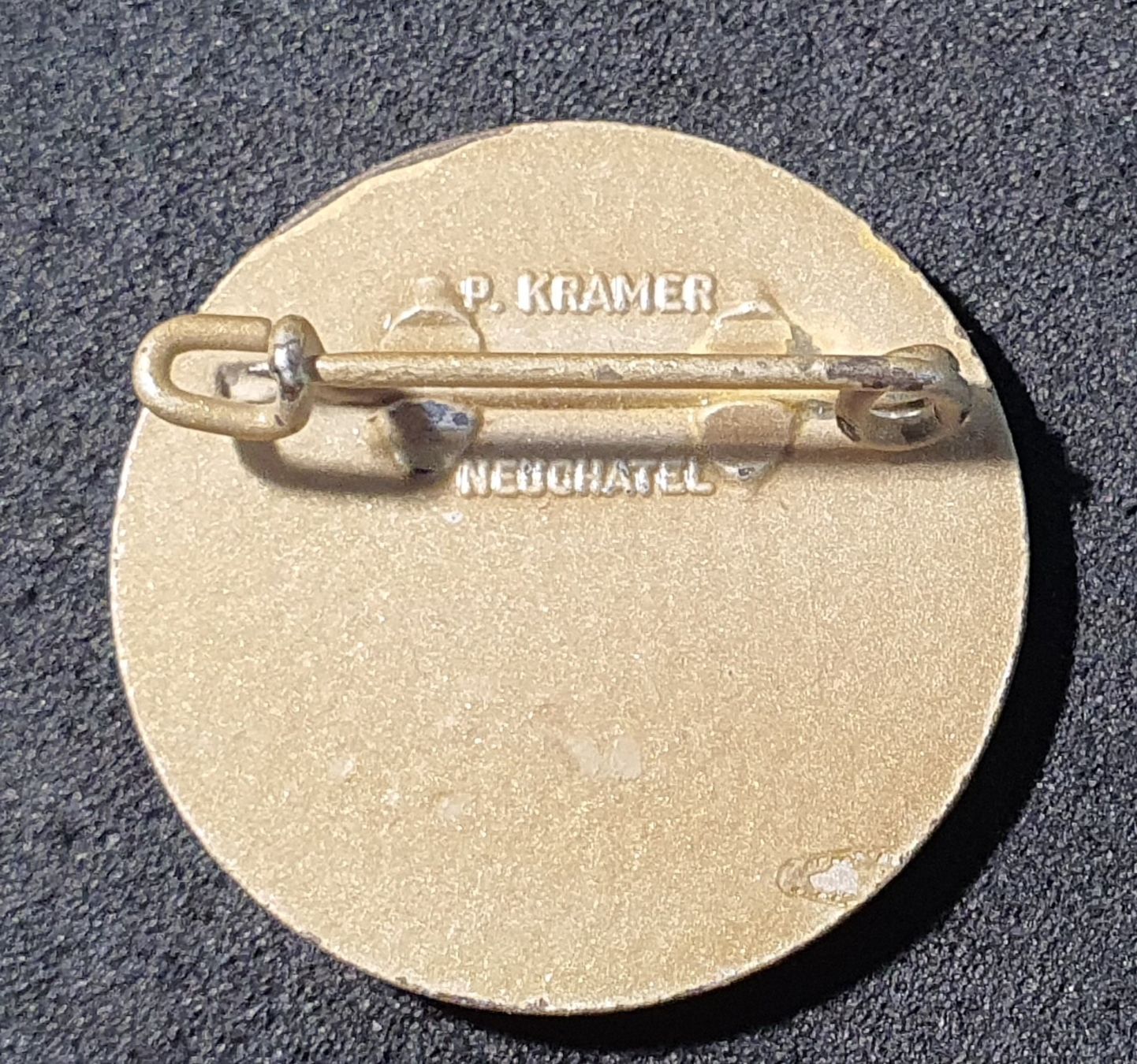 Plaketten & Abzeichen: GG050 - Alte Brosche Henry Dunant Schweizer Samariterbund – Gebraucht aus Reinach BL von Boston-Verkauf 1