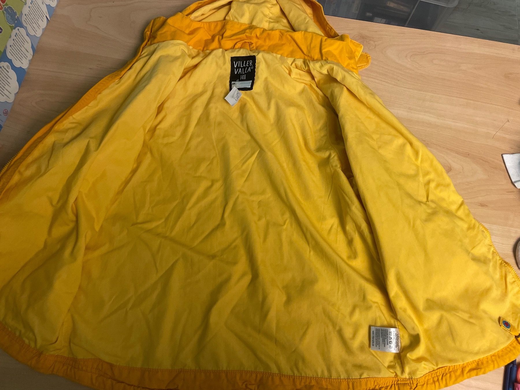 Villervalla Giacche & Cappotti: Orange Villervalla Stoffjacke Gr.140 – Usato da Obergerlafingen venduto da cabo4 3