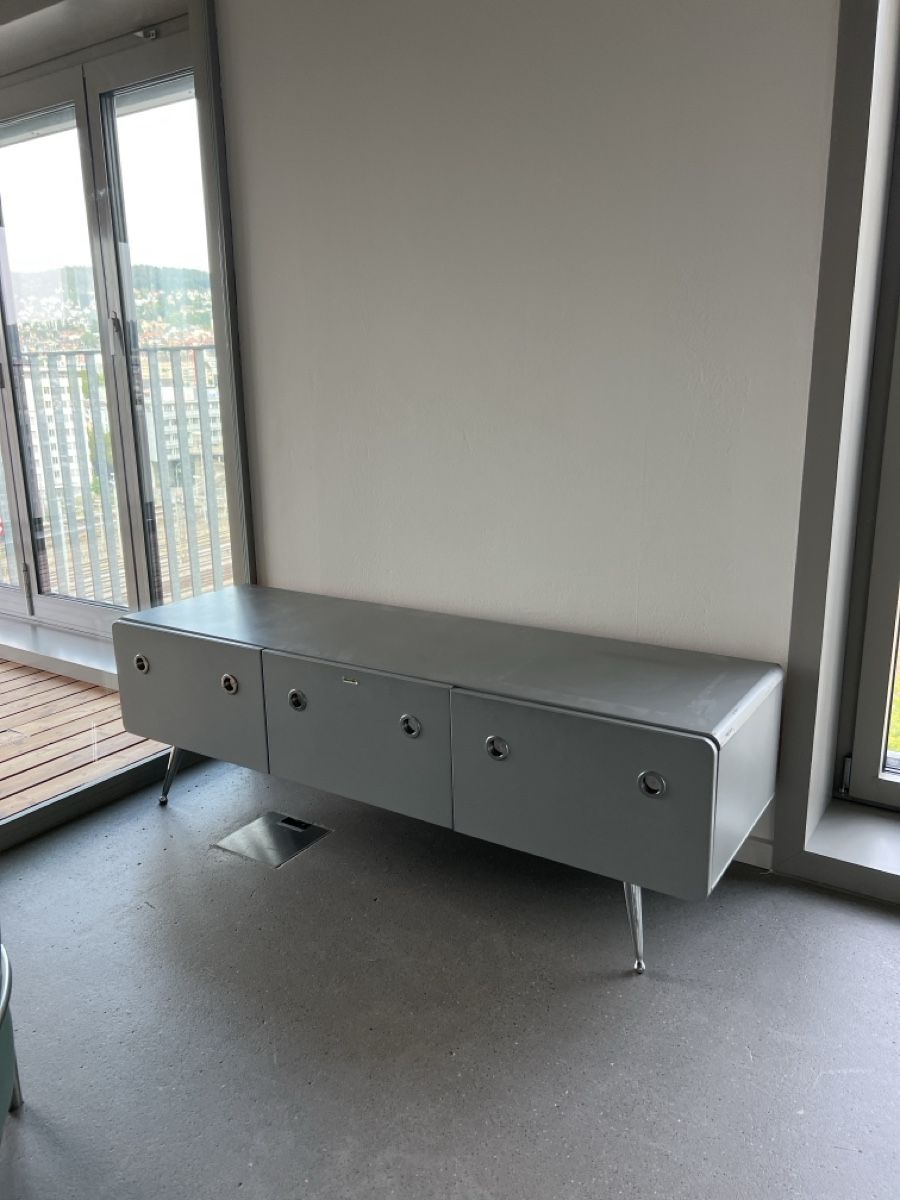 TV Möbel: Anrichte grau mit 3 Schubladen gebraucht – Gebraucht aus Zürich von eggasch