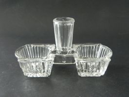 Hübsche Menagere gemäss Bilder