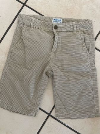 Shorts Mayoral gestreift Gr.128 neuwertige