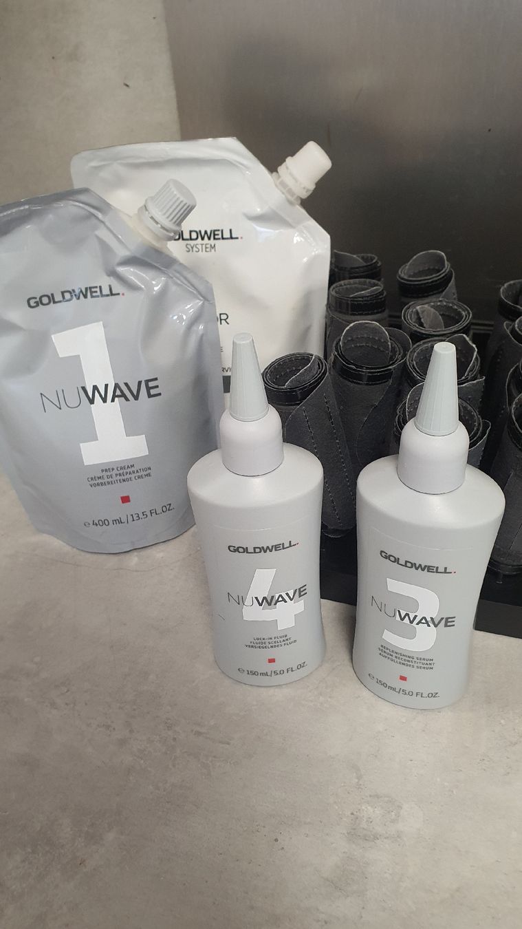 Tinte: Goldwell Nuwave Set – Usato da Flawil venduto da minggeli83 1