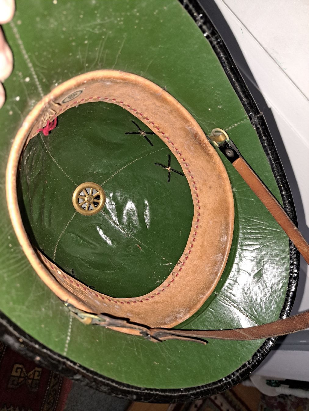 Abiti antichi: Original Englischer Helm, schwarz, Grösse 56 – Usato da Kölliken venduto da Upcycling-by-Mc-TAM 1