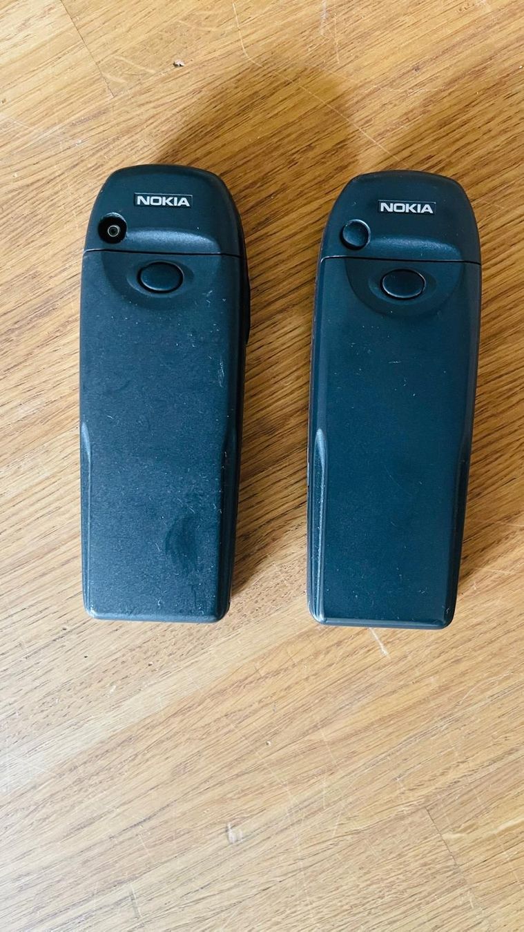 Nokia Telefoni cellulari / Smartphones: 2x Nokia 6310i, bon état. – Usato da Zürich venduto da rit_y22r 1