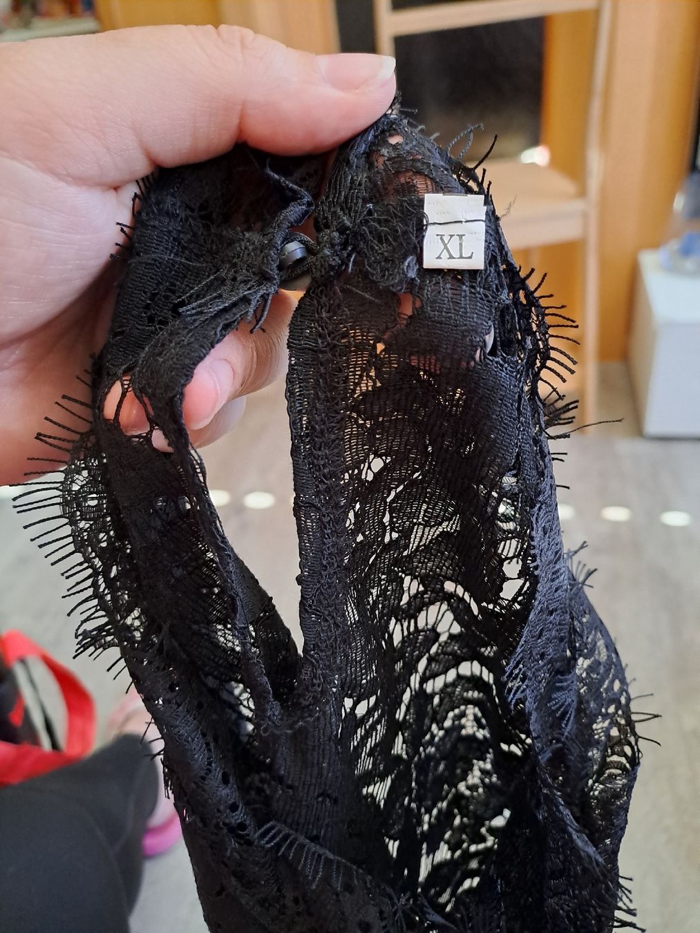 Camicette: Damen Oberteil Spitze Schwarz Gr XL – Usato da Rickenbach LU venduto da bishiida 3
