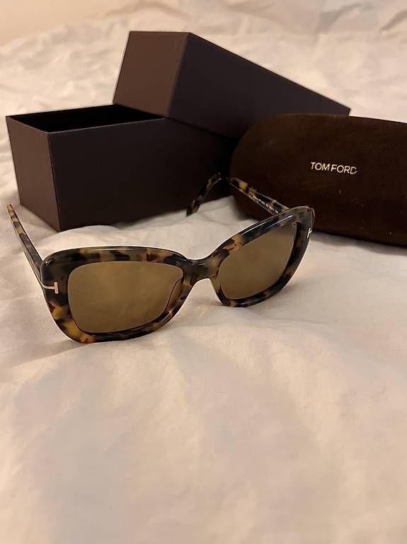 Occhiali & Lenti: Tom Ford Lady Sunglasses  – Usato da Bern venduto da umu_89x2