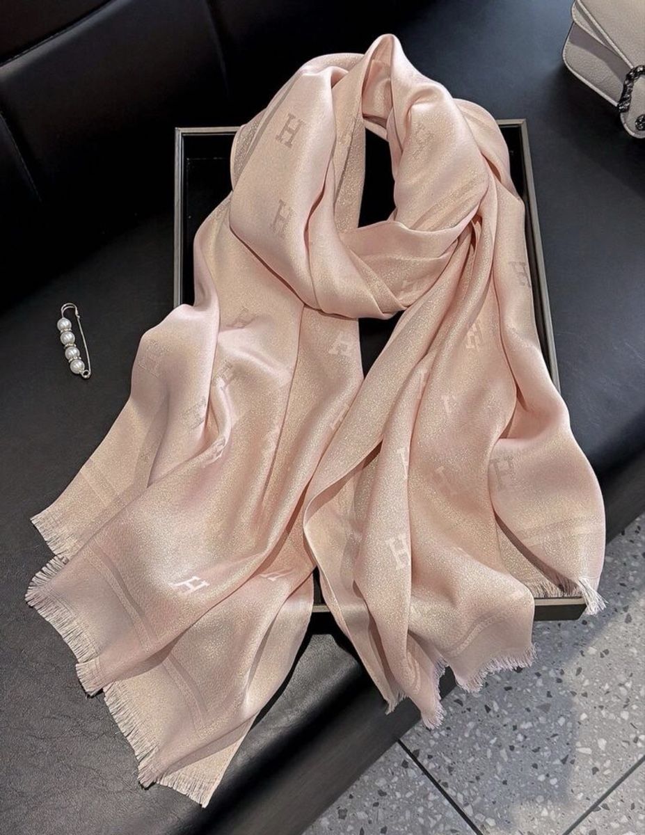 Foulard & Sciarpe: Écharpe  – Nuovo e nell'imballaggio originale da Châtel-St-Denis venduto da Montclair_Swiss