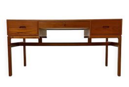 Dänischer Teak Schreibtisch by Arne Wahl Iversen 1950s