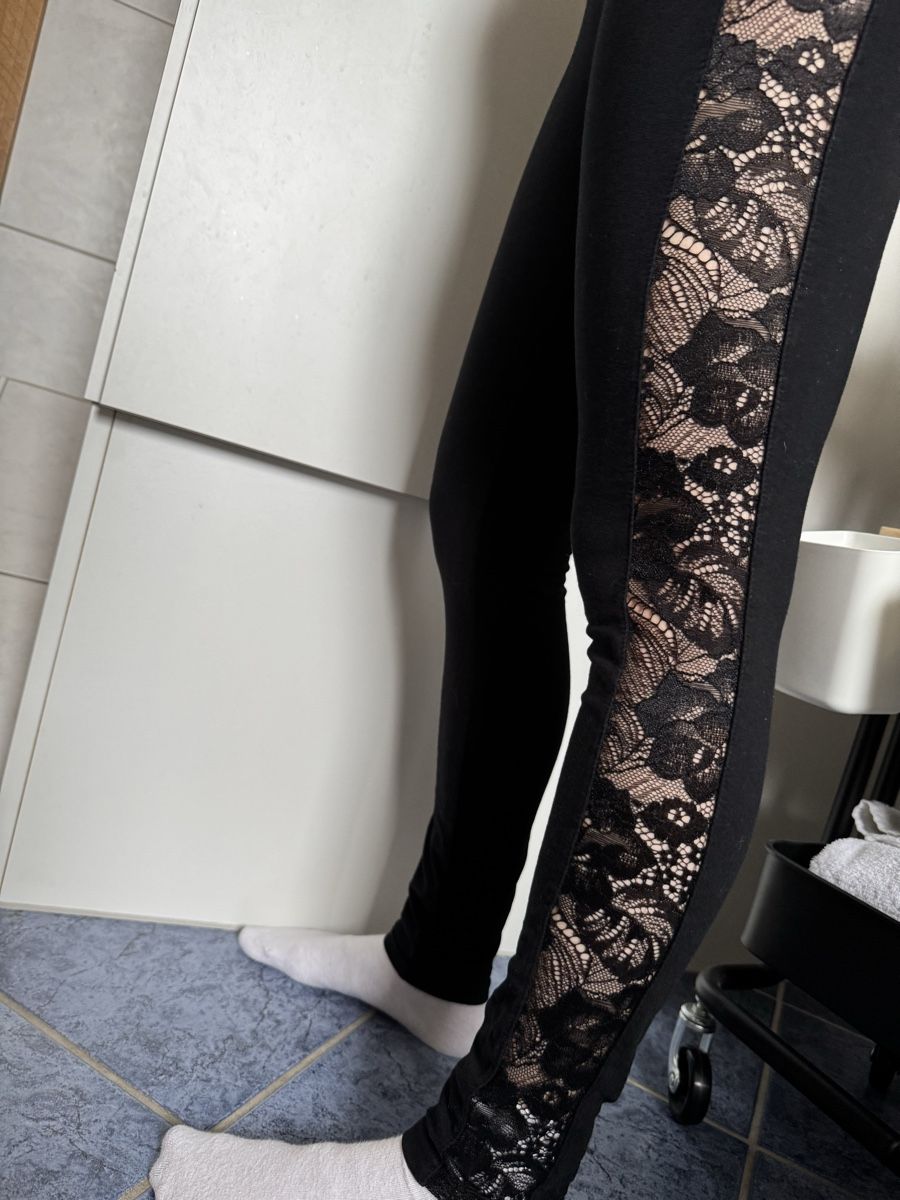 Leggings: Leggings Urban Classics schwarz Grösse S mit Spitze – Usato da Hergiswil NW venduto da kaufe_at_kaufmann 9