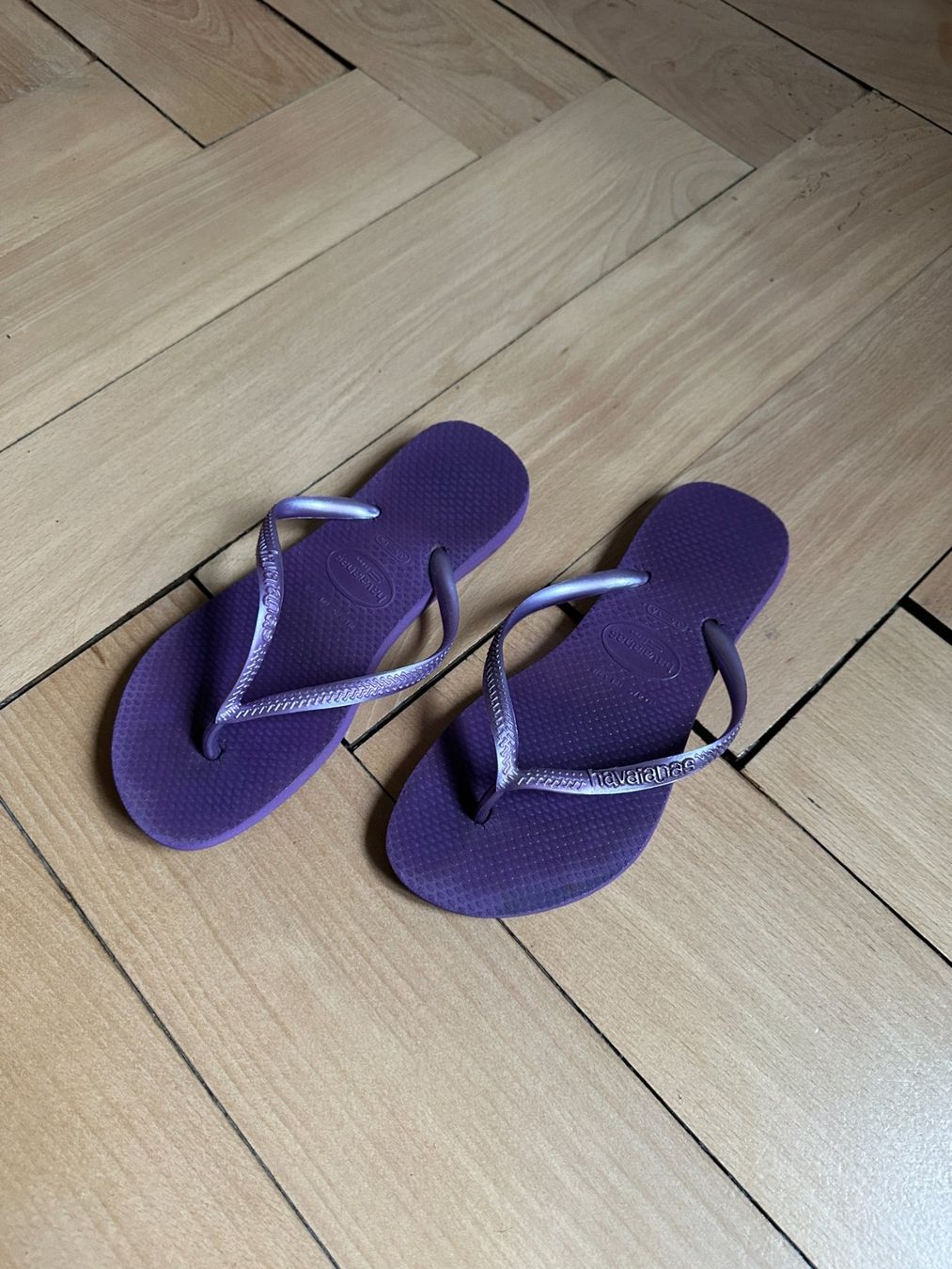 Havaianas Damenschuhe: HAVAIANAS - Flip-Flops violett 35-36 – Gebraucht aus Zürich von Diazaio
