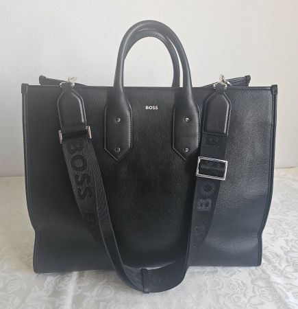 *BOSS *Grosses Handtasche oder Umhängetasche