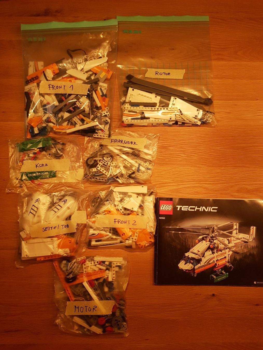 Lego Kit di costruzioni: LEGO Schwerlasthubschrauber 42052, LEGO Technic – Nuovo (secondo la descrizione) da Thalwil venduto da SebastianH01 3