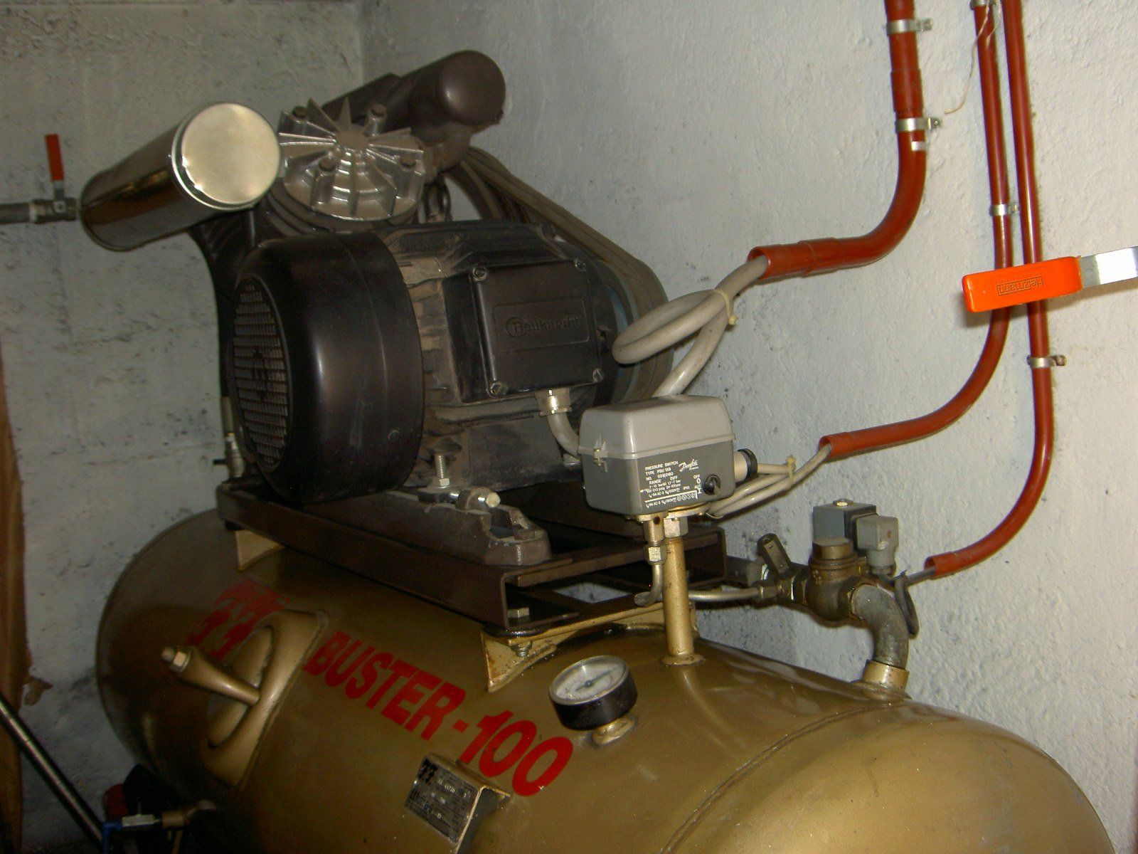 Compressori: Starker Kompressor "Air Buster-100" mit 2 Zylinder – Usato da Suhr venduto da Bondi4 1