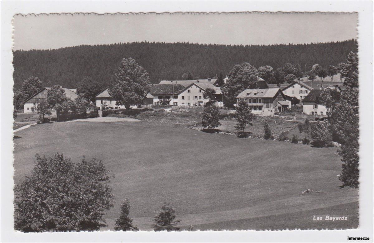 Cartoline postali: Les Bayards // Dorf // Val de Travers – Usato da Basel venduto da intermezzo12