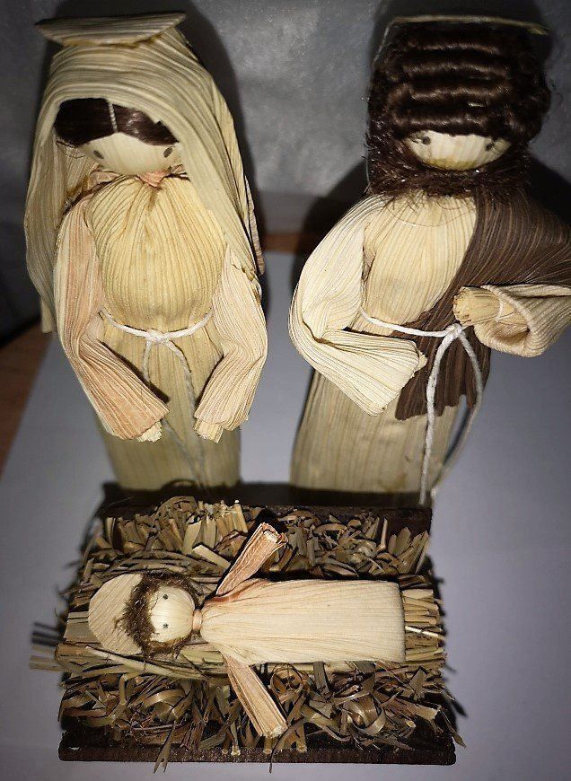 Statuette: Krippe Maria+Josef, Christkind Maisblatt – Nuovo (secondo la descrizione) da Lutzenberg venduto da Truhe 1