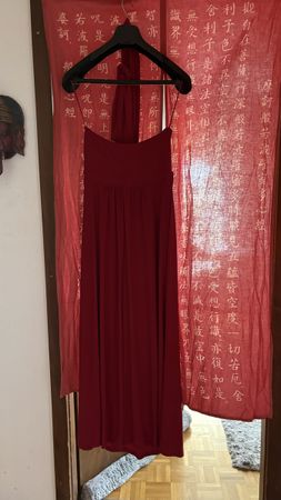 Robe longue bordeaux sans manches taille S état neuf